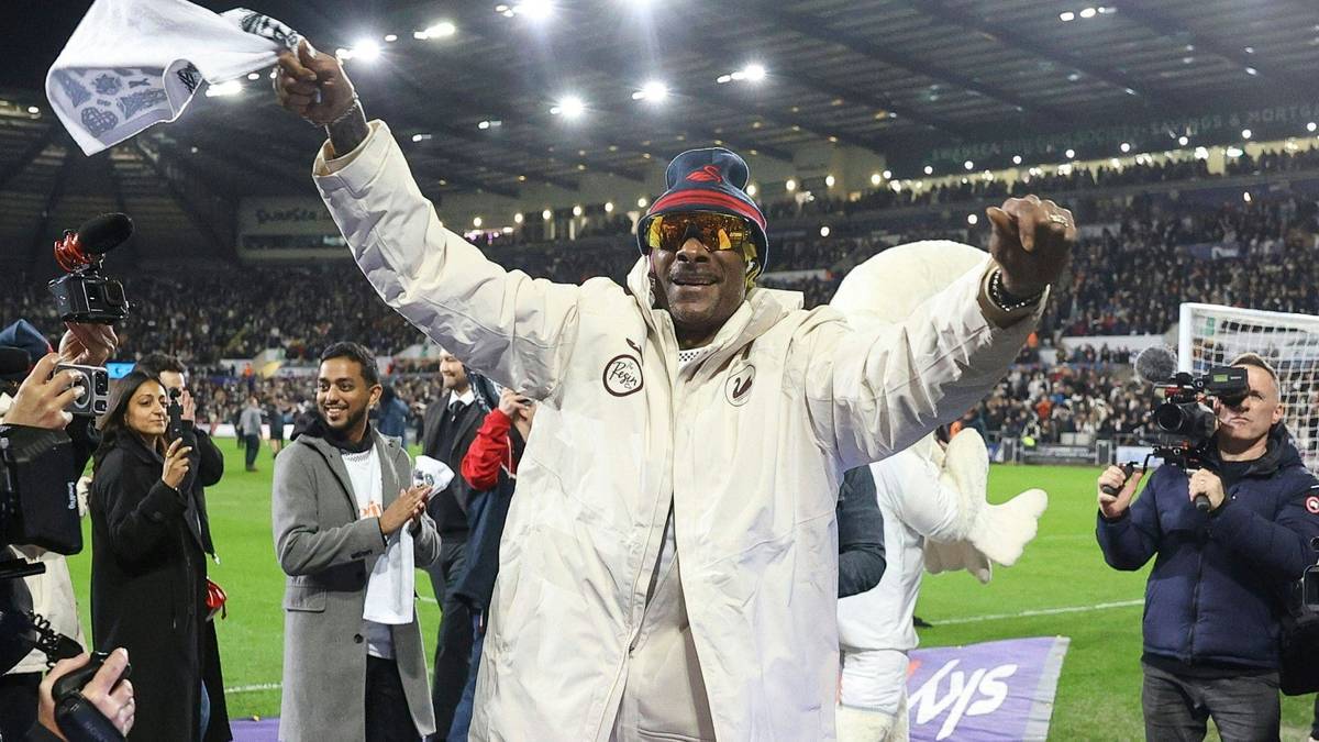 Snoop Dogg in Swansea