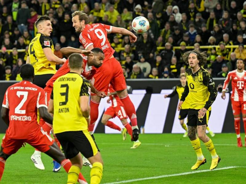 Erzielte das 1:0 des BVB: Schlotterbeck (hinten links)