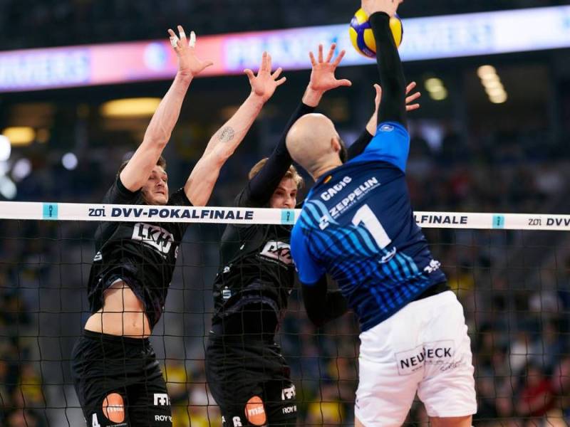 Das Match gestaltete sich von Beginn an intensiv