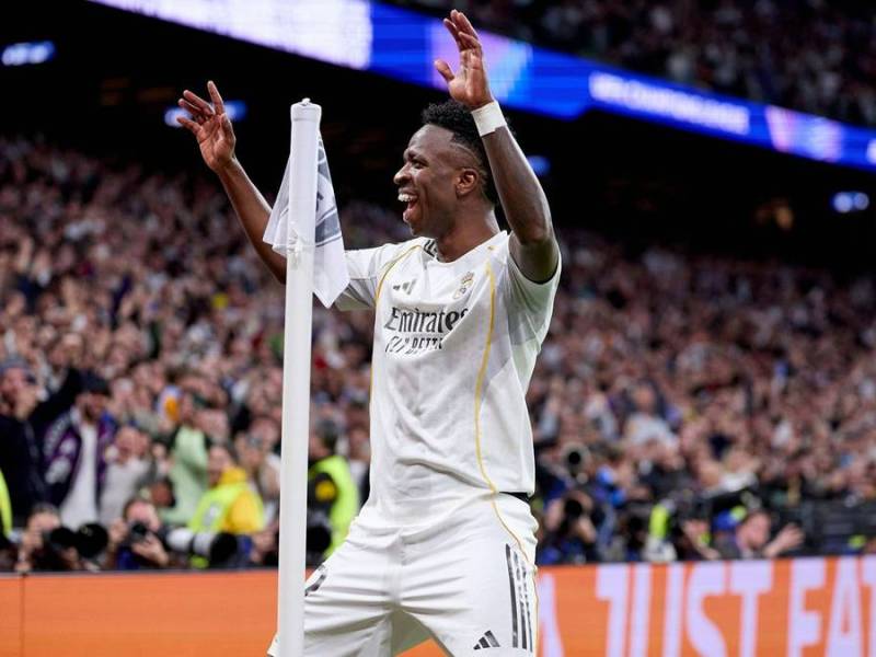 Vinícius tanzt erneut an der Eckfahne