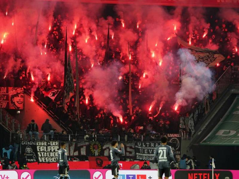 Frankfurter Fans im vergangenen November in Köln