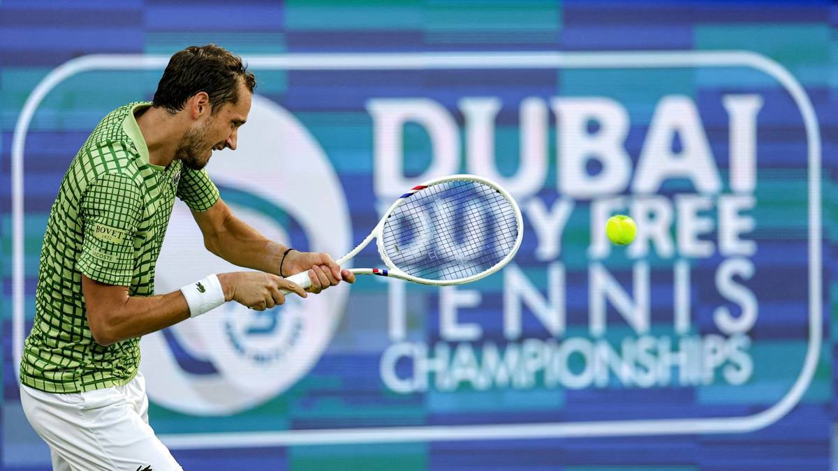 Länger als geplant in Dubai: Daniil Medwedew