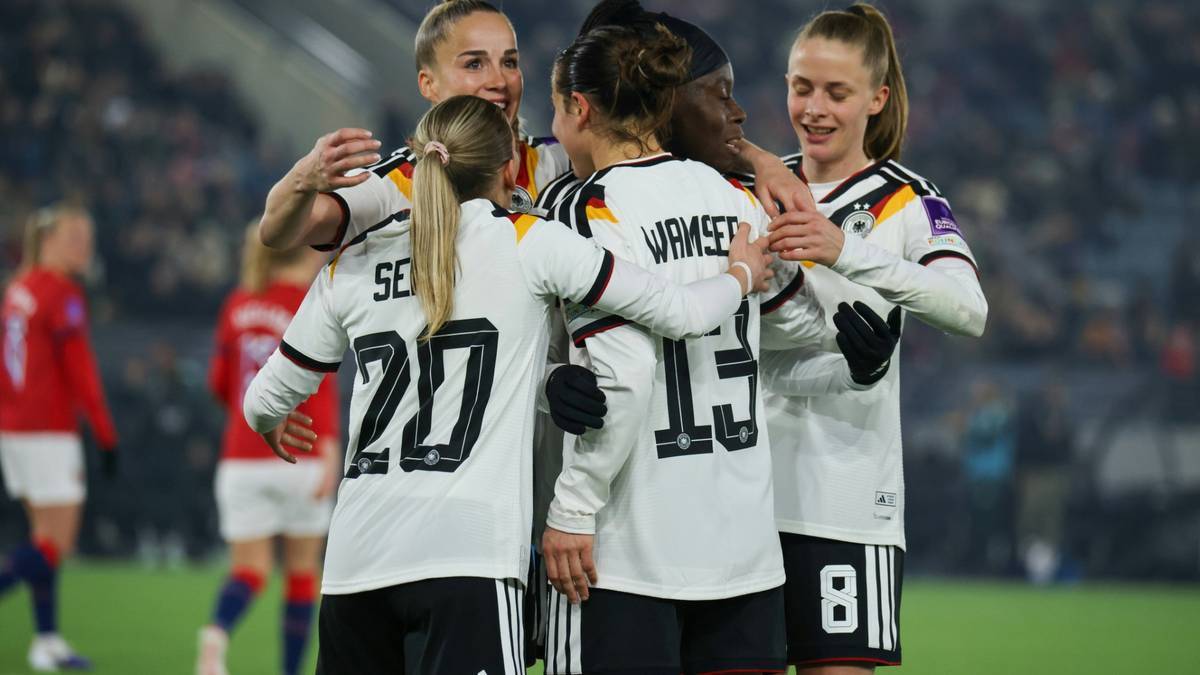 Glückliche Gesichter in Stavanger nach dem 4:0