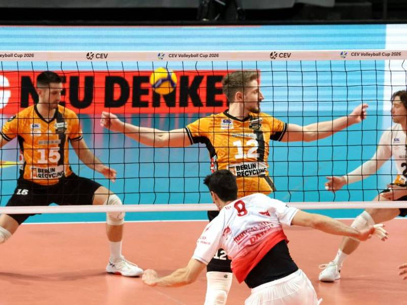 Moritz Reichert (l.) und Florian Krage-Brewitz (M.)
