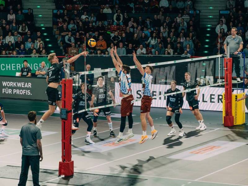 Bald auf einer Seite: Herrsching und Unterhaching