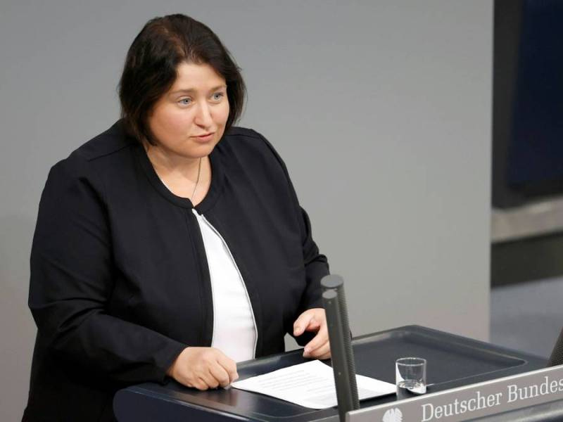 Bettina Lugk übt Kritik an der DESG